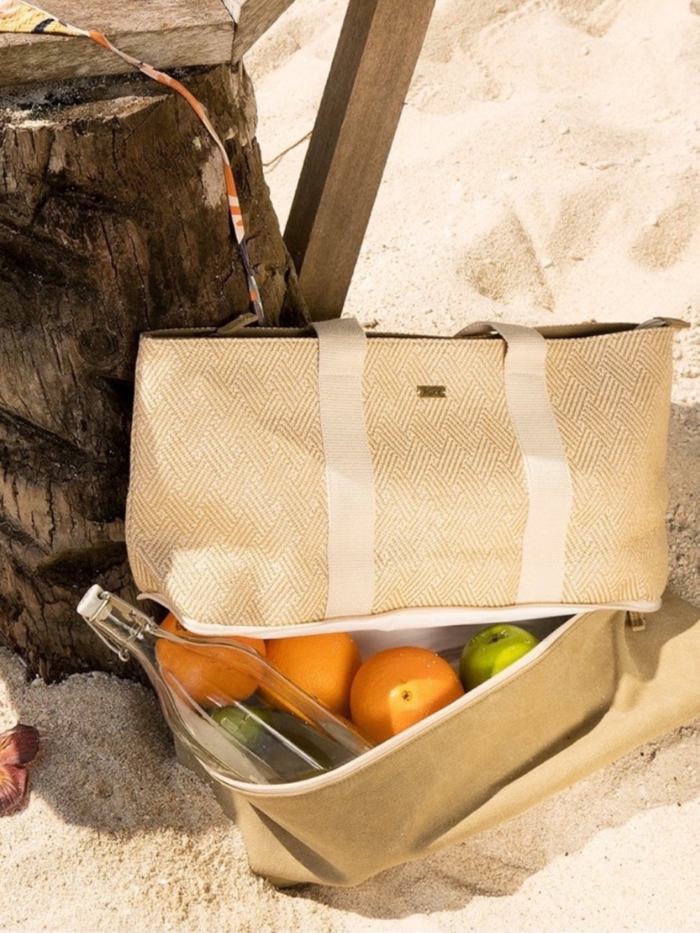 Sale! NWT Roxy Beach Tote Backpack Cooler base Beige & Cream Woven Two-Tone Zip - Picture 3 of 14